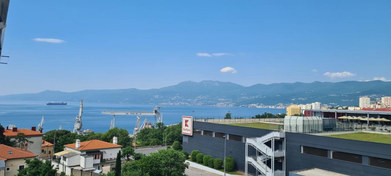 Apartment Mia Milija Риека Экстерьер фото